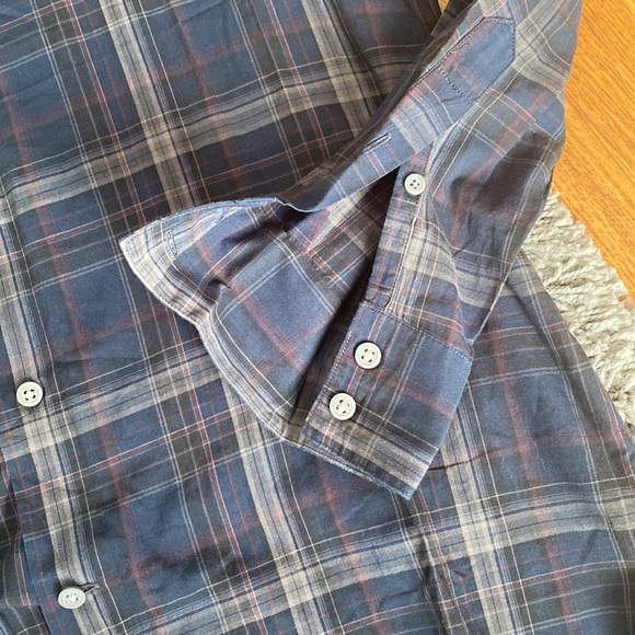 John Varvatos Men’s Luxury Designer Navy Plaid Button Down Shirt - Size M - Picture 7 of 11